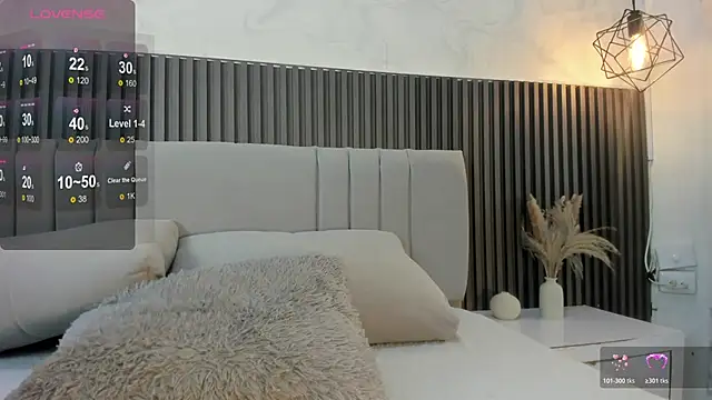 Snapshot of SHANONCLARK chatting on November 2025 07:06:02 PM SHANONCLARK online show from November 2025 07:06:02 PM