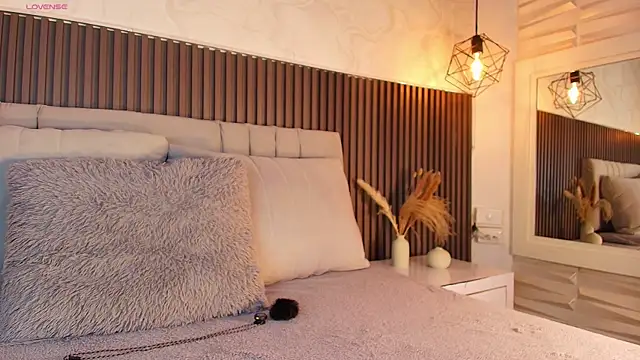 SHANONCLARK online show from January 2026 06:14:01 PM