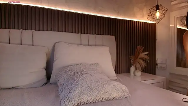 SHANONCLARK online show from February 2026 07:13:01 PM