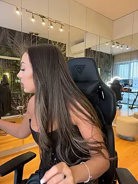 MileySin1111 online show from January 2026 01:37:02 PM