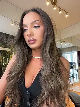 MileySin1111 online show from February 2026 01:11:01 PM