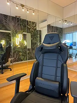 MileySin1111 online show from March 2026 03:01:01 PM