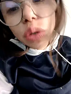 Snapshot of valentina_swallow chatting on September 2025 08:27:01 PM valentina swallow online show from September 2025 08:27:01 PM