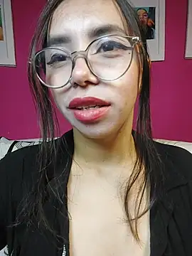 Snapshot of valentina_swallow chatting on July 2026 04:41:02 AM valentina swallow online show from July 2026 04:41:02 AM