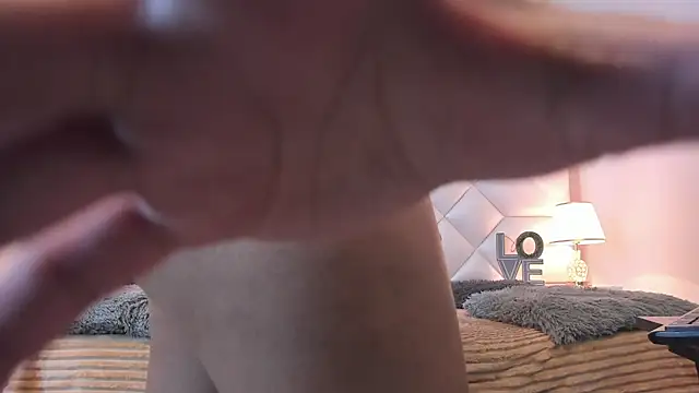 brittany069 online show from February 2026 07:14:02 PM