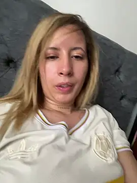 Snapshot of marthina_thompsson chatting on July 2026 10:36:02 PM marthina thompsson online show from July 2026 10:36:02 PM