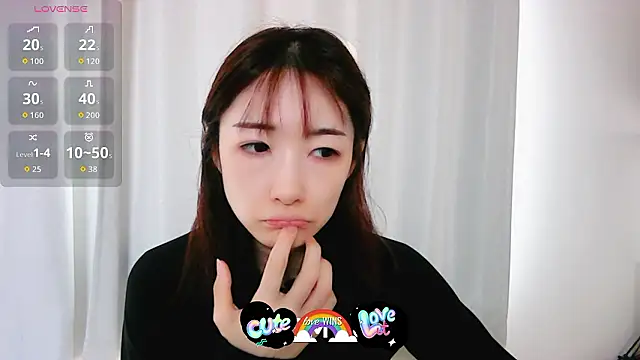 Love me Eri  online show from October 2025 01:06:02 AM