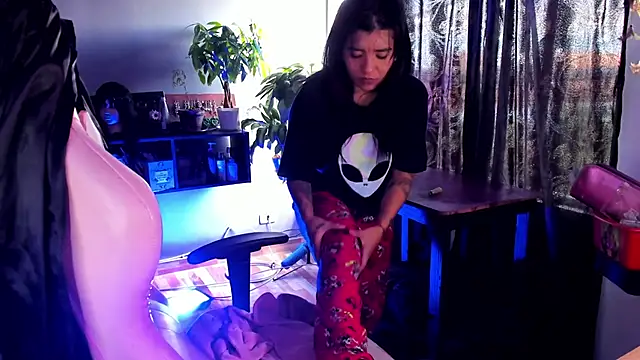 annie walker6 online show from January 2026 02:35:02 PM