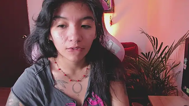 Snapshot of annie_walker6 chatting on December 2024 06:44:01 PM annie walker6 online show from December 2024 06:44:01 PM