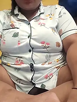 flamingoss online show from November 2025 07:39:01 PM