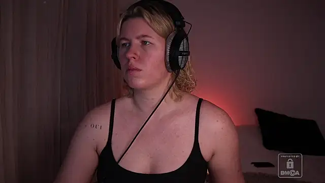 moonamii online show from January 2026 06:59:01 PM