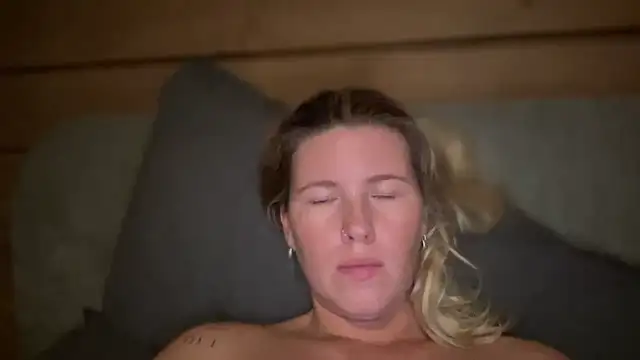 moonamii online show from October 2025 11:49:02 PM