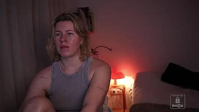 moonamii online show from January 2026 07:28:02 PM