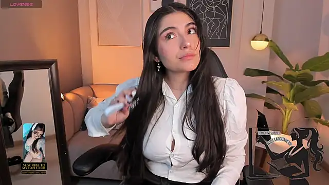 Snapshot of Ellie_Jhonson__ chatting on October 2025 12:00:02 AM Ellie Jhonson   online show from October 2025 12:00:02 AM