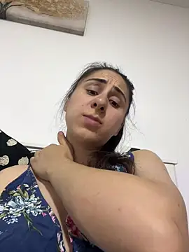 Snapshot of JenniferEdith chatting on July 2026 05:35:01 PM JenniferEdith online show from July 2026 05:35:01 PM