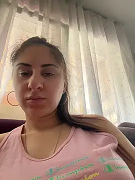 Snapshot of JenniferEdith chatting on June 2026 05:35:01 AM JenniferEdith online show from June 2026 05:35:01 AM