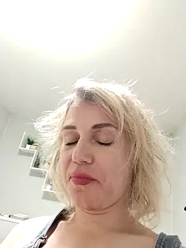 Linda Gregory online show from November 2025 11:19:02 PM