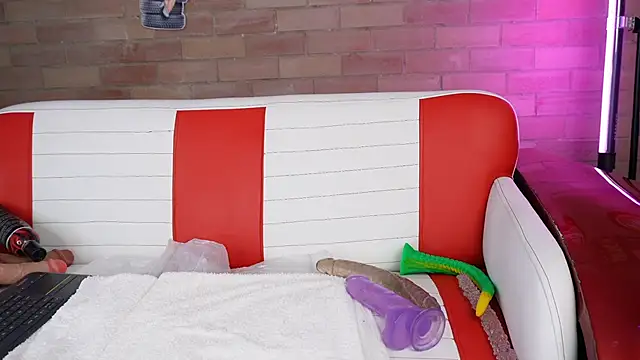 miss canndy online show from March 2026 06:35:01 PM