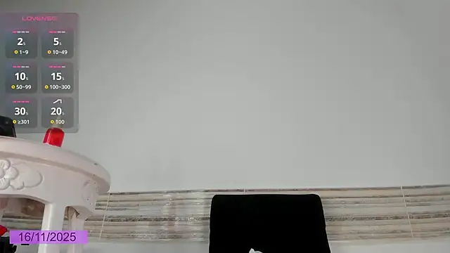 Kimberly House online show from November 2025 09:19:01 PM