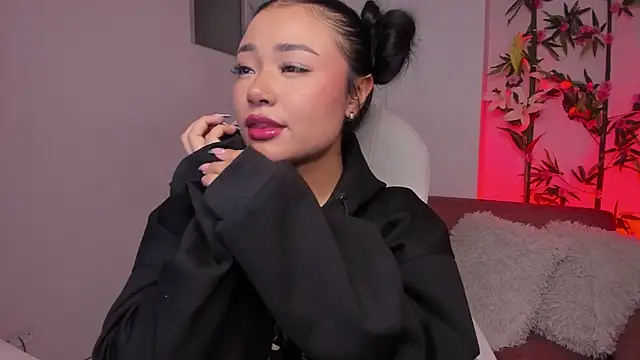 Lulu Sakura  online show from January 2025 03:00:02 AM