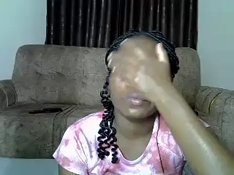 AurelAda online show from November 2025 11:52:01 PM