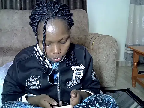 AurelAda online show from November 2025 11:15:01 PM