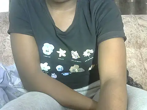 AurelAda online show from September 2025 01:24:02 PM