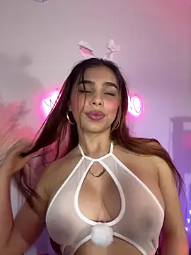 crisbell lopez online show from October 2025 01:05:01 AM