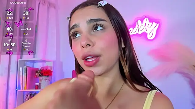 crisbell lopez online show from October 2025 12:45:02 AM