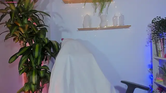 crisbell lopez online show from April 2026 12:59:02 AM