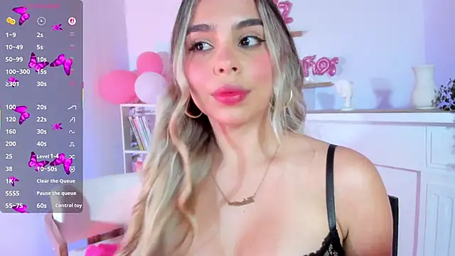 Snapshot of crisbell_lopez chatting on June 2026 12:38:02 AM crisbell lopez online show from June 2026 12:38:02 AM