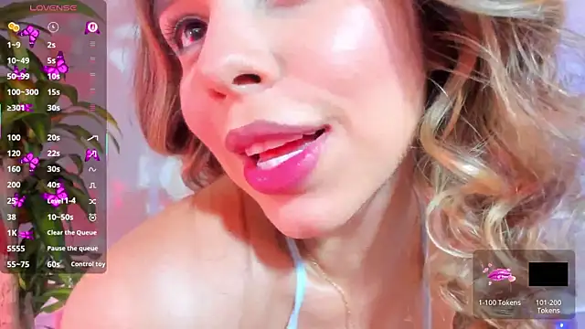 Snapshot of crisbell_lopez chatting on May 2026 12:32:02 AM crisbell lopez online show from May 2026 12:32:02 AM