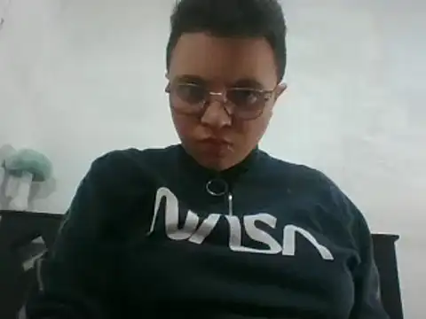 Snapshot of EdenJupiter chatting on October 2025 05:37:02 AM EdenJupiter online show from October 2025 05:37:02 AM