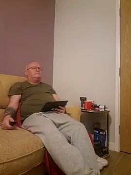 Snapshot of FriendlyDave chatting on March 2025 11:38:02 PM FriendlyDave online show from March 2025 11:38:02 PM