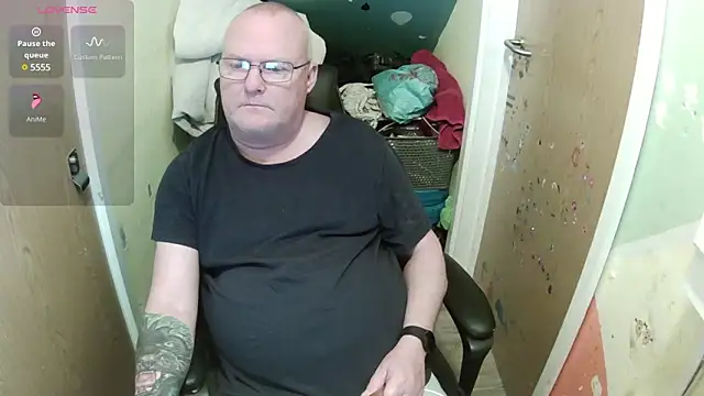 Snapshot of FriendlyDave chatting on March 2025 01:17:01 PM FriendlyDave online show from March 2025 01:17:01 PM