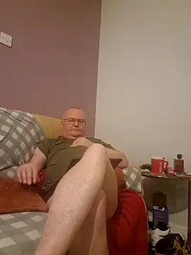 Snapshot of FriendlyDave chatting on February 2025 10:47:02 PM FriendlyDave online show from February 2025 10:47:02 PM