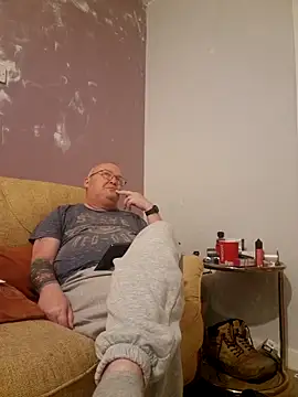 Snapshot of FriendlyDave chatting on March 2025 12:21:02 AM FriendlyDave online show from March 2025 12:21:02 AM