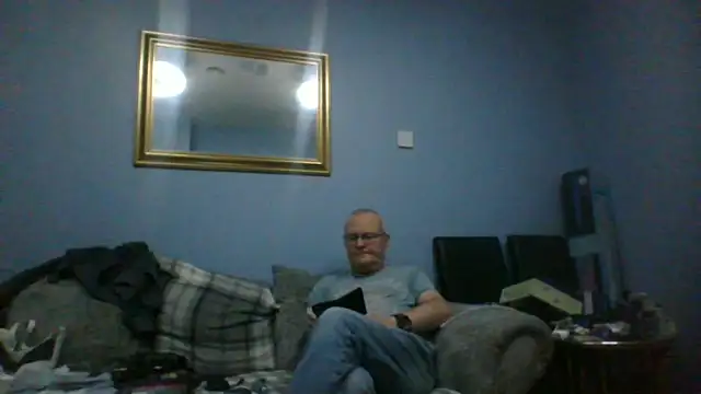 Snapshot of FriendlyDave chatting on November 2025 06:57:01 AM FriendlyDave online show from November 2025 06:57:01 AM