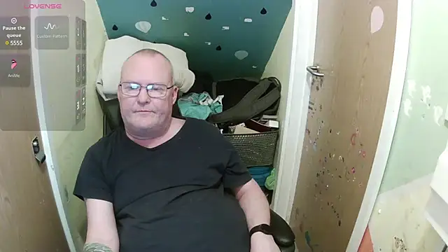 Snapshot of FriendlyDave chatting on March 2025 03:12:01 PM FriendlyDave online show from March 2025 03:12:01 PM