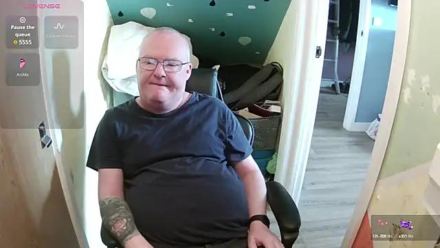 Snapshot of FriendlyDave chatting on March 2025 10:46:01 AM FriendlyDave online show from March 2025 10:46:01 AM