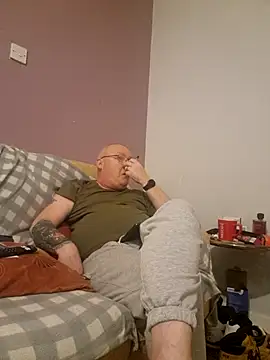 Snapshot of FriendlyDave chatting on February 2025 09:26:02 PM FriendlyDave online show from February 2025 09:26:02 PM