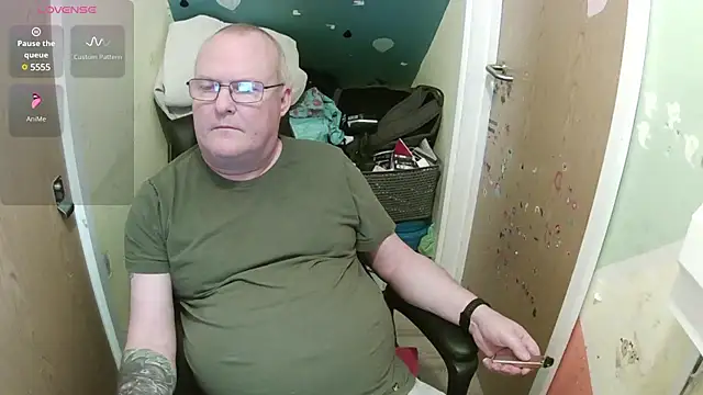 Snapshot of FriendlyDave chatting on March 2025 01:52:02 PM FriendlyDave online show from March 2025 01:52:02 PM