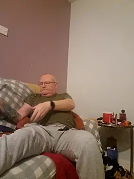 Snapshot of FriendlyDave chatting on February 2025 05:13:02 AM FriendlyDave online show from February 2025 05:13:02 AM