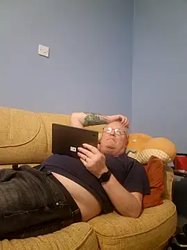 Snapshot of FriendlyDave chatting on March 2025 09:53:02 PM FriendlyDave online show from March 2025 09:53:02 PM