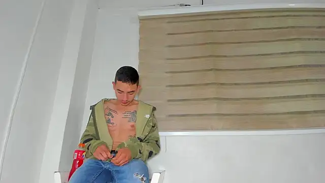 Snapshot of enjoy_hotparty chatting on April 2026 01:23:02 PM enjoy hotparty online show from April 2026 01:23:02 PM