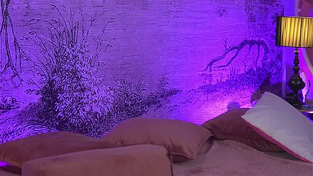 YamiraKim online show from November 2025 06:55:01 PM