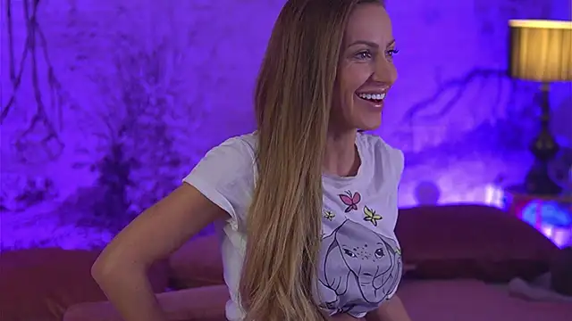 YamiraKim online show from February 2026 07:25:02 PM