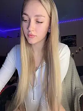 Good  Girl  online show from September 2025 04:45:01 PM