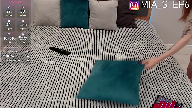 mia stephan online show from January 2025 04:59:01 AM