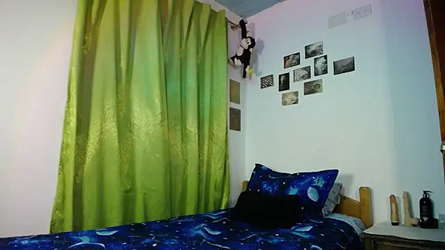 monkeywillwhite online show from October 2025 12:33:02 AM